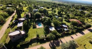 OPORTUNIDAD DE INVERSIÓN COMPLEJO DE CABAÑAS + CASA
