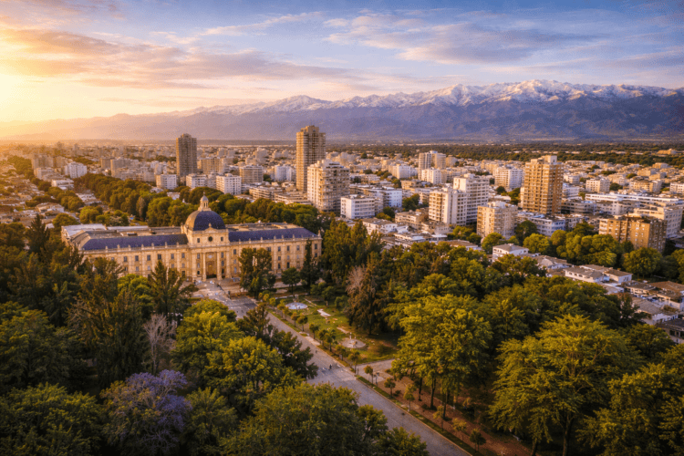 vivir en mendoza barrios alquileres y estilo de vida