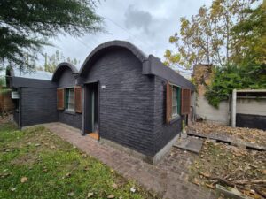 Dueño vende - Casa UNICA en Gonnet (entre caminos)
