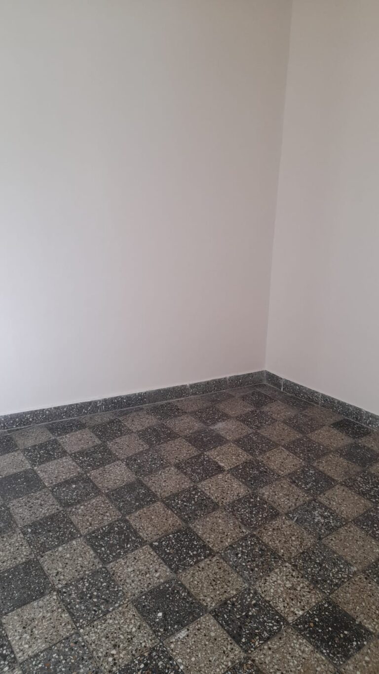 1000025639