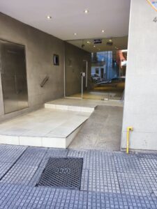 Departamento 2 ambientes con patio