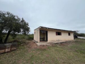 Campo 9,1 Ha con 2 Viviendas e Infraestructura