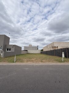 Colinas de Manantiales – Lote Apto Dúplex 324 m²