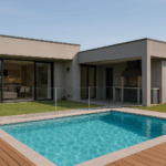 Casa moderna con pileta y quincho en Centenario – Dueno directo