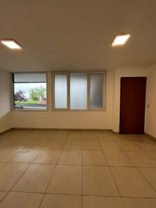Departamento en alquiler – Complejo cerrado, 2 dormitorios, cochera techada y ascensor
